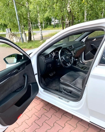 Skoda Superb cena 68000 przebieg: 234260, rok produkcji 2016 z Żory małe 667